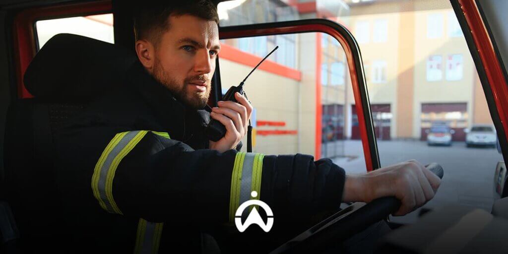 緊急服務車隊的主動追蹤 – 確保應急人員安全